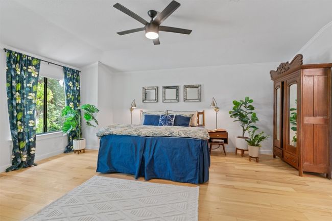 10933 Beachmont Ln, House other with 5 bedrooms, 3 bathrooms and 2 parking in Austin TX | Image 14