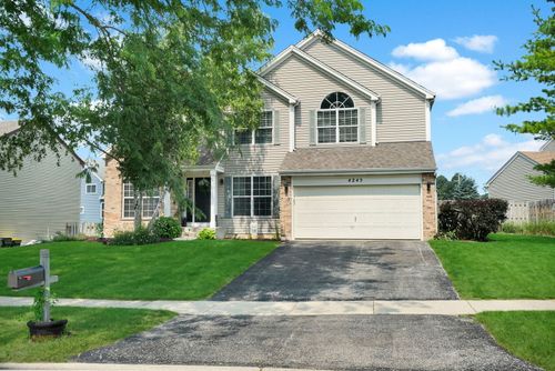 4245 Peartree Dr, Lake In The Hills, IL, 60156-4641 | Card Image
