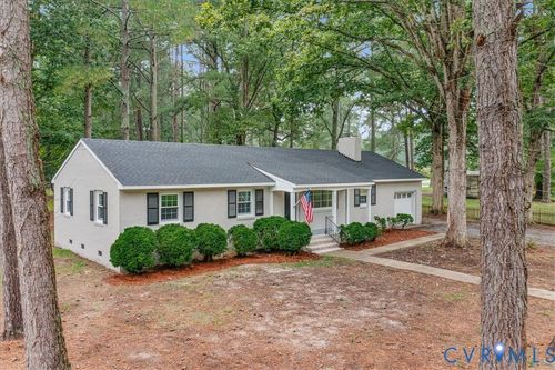 313 Graydon Cir, Waverly, VA, 23890-2619 | Card Image