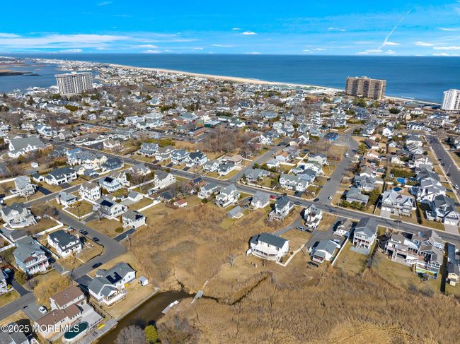 52 Riverdale Ave, House other with 3 bedrooms, 3 bathrooms and null parking in Monmouth Beach NJ | Image 75