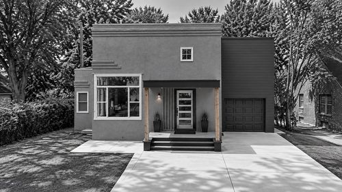 617 N Bluff Ave, Wichita, KS, 67208-3402 | Card Image