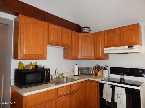 117 River St, Warrensburg, NY, 12885-1528 | Card Image