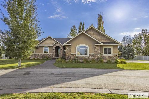 102 N 3918 E, Rigby, ID, 83442-5275 | Card Image