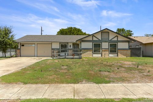 5622 Forest Lake St, San Antonio, TX, 78244-1611 | Card Image