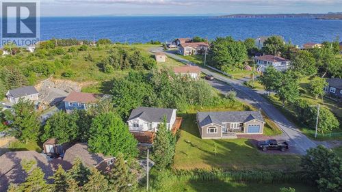 26 Newtown Rd, Upper Island Cove, NL, A0A4E0 | Card Image