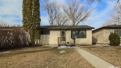 918 Campbell St, Regina, SK, S4T5P3 | Card Image