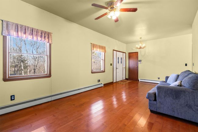 Bright open space looking out to front yard | Image 6
