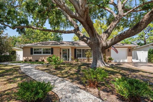 1702 Meredith Lane, Belleair, FL, 33756 | Card Image