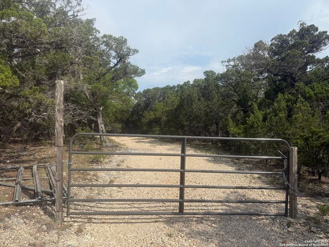 1608 Spring Rd, Home with 0 bedrooms, 0 bathrooms and null parking in Pipe Creek TX | Image 23