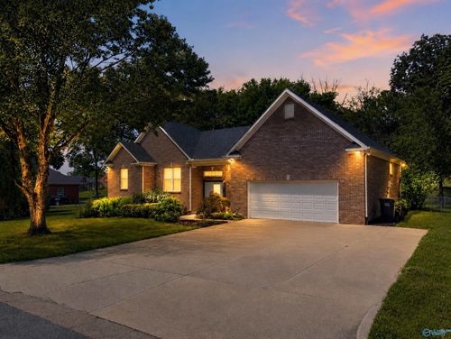 3326 Valley Forge Rd Sw, Decatur, AL, 35603-3114 | Card Image