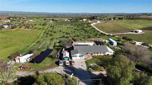 5770 Vista Serrano, Paso Robles, CA, 93446-7700 | Card Image