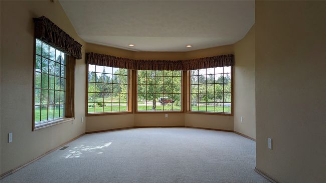 Formal Living Room | Image 31