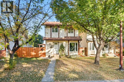 47 Shawglen Pl Sw, Calgary, AB, T2Y1X9 | Card Image