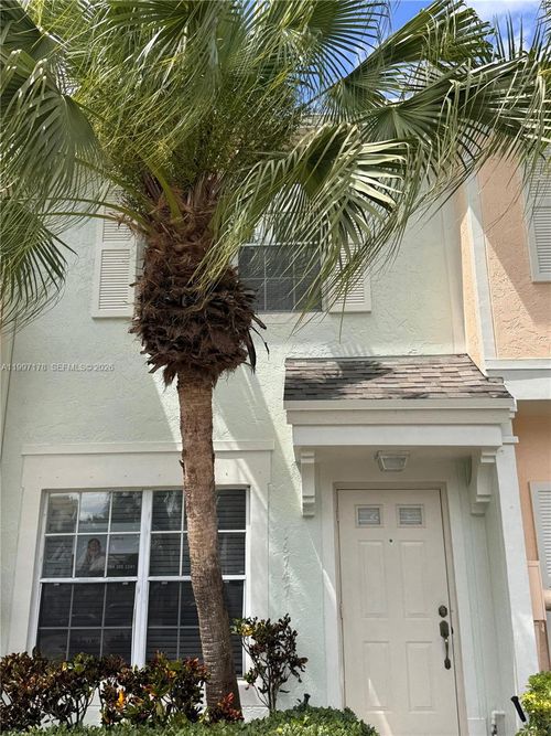 16747 Hemingway Dr, Weston, FL, 33326-3107 | Card Image