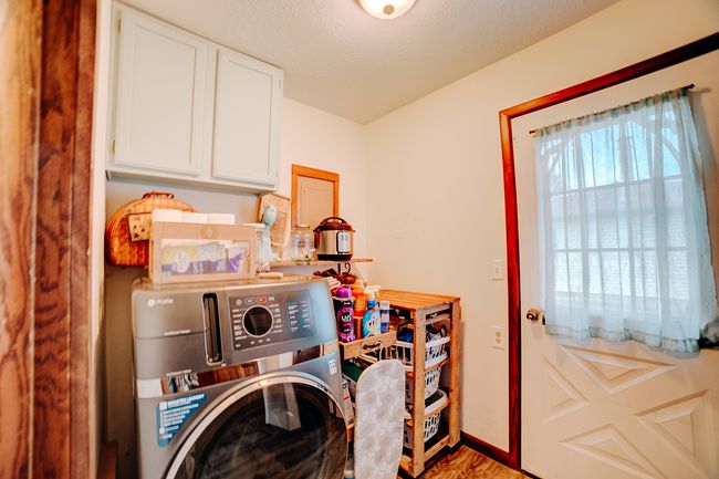 703 E Rosewood St, House other with 3 bedrooms, 2 bathrooms and 2 parking in Watseka IL | Image 39