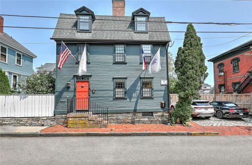 41 3rd Street, Newport, RI, 02840 | Card Image