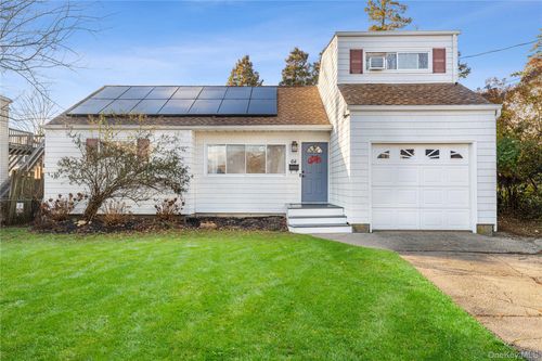 64 Wright Ave, Deer Park, NY, 11729-3421 | Card Image