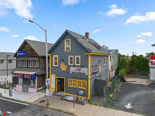 32-34 S Broadway, Lawrence, MA, 01844 | Card Image