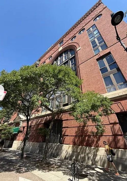 apt-219-357 Commercial St, Boston, MA, 02109-1232 | Card Image
