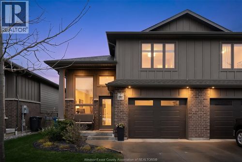 11917 Maitland Ave, Windsor, ON, N8P0B9 | Card Image