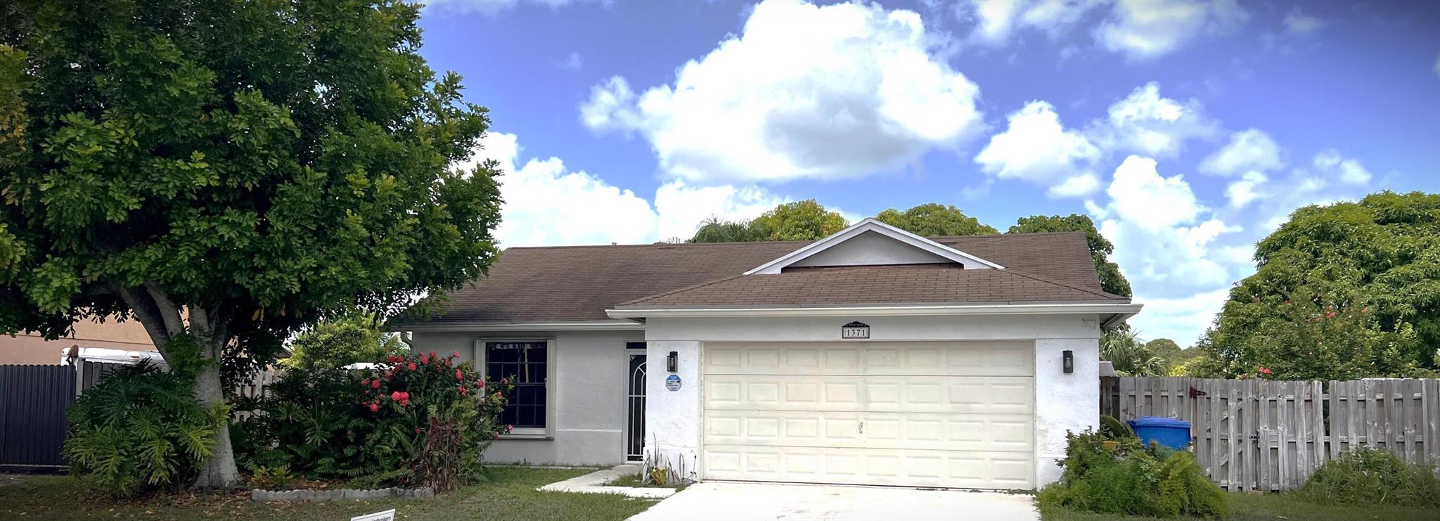 Thornbank Ln, Royal Palm Beach, FL 33411
