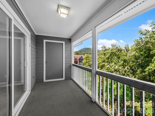 3404 Florham Pl, Asheville, NC, 28806-4833 | Card Image