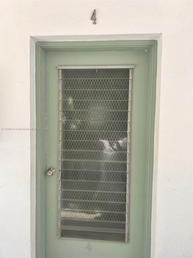 APT-4 - 7945 Carlyle Ave, Condo with 0 bedrooms, 1 bathrooms and null parking in Miami Beach FL | Image 14