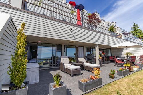 11-2246 Folkstone Way, West Vancouver, BC, V7S2Y7 | Card Image