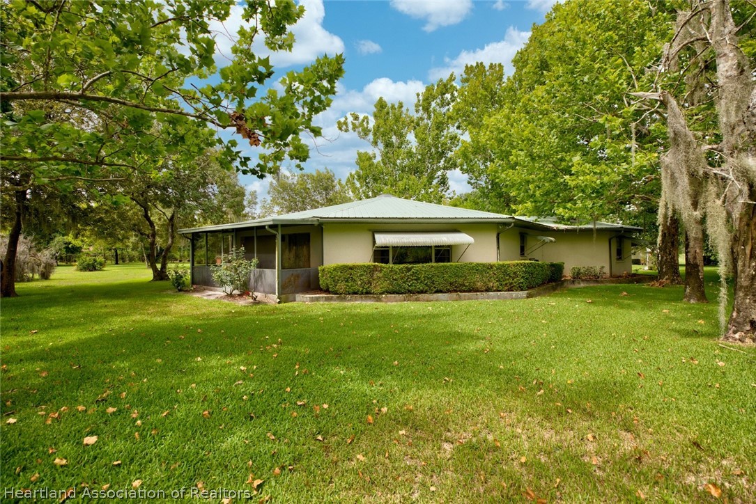 Gardenside Ave, Lake Placid, FL 33852