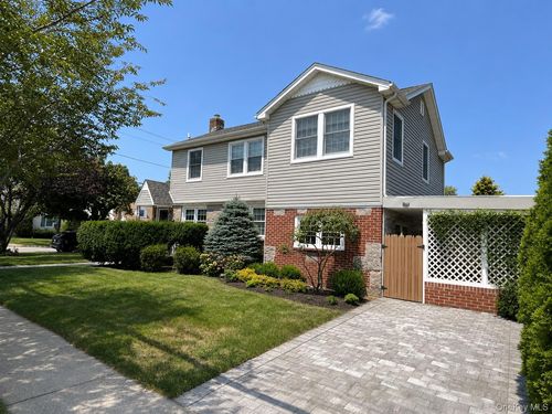 50 Eweler Ave, Floral Park, NY, 11001-3715 | Card Image