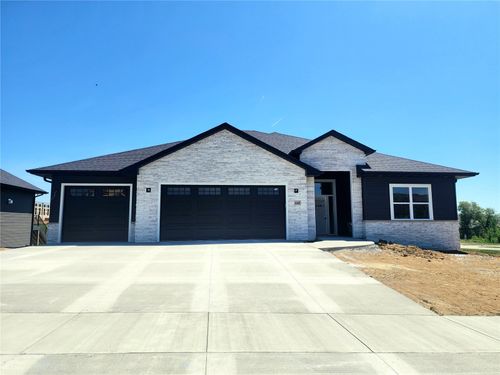 648 Rock Ridge Rd, Tiffin, IA, 52340-8407 | Card Image