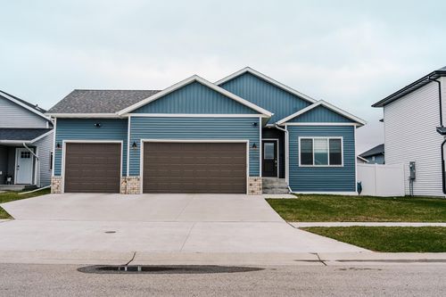 7238 27th Street S, Fargo, ND, 58104 | Card Image