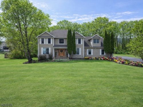 4 Pueblo Trl, Vernon, NJ, 07462-3148 | Card Image