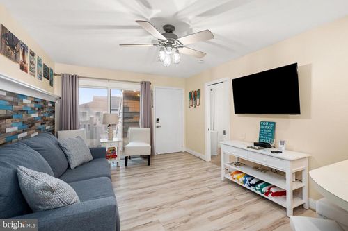 210g01-12301 Jamaica Ave, OCEAN CITY, MD, 21842-6524 | Card Image