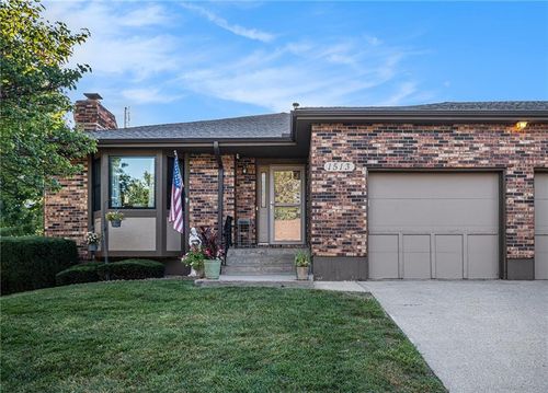 1513 N 42nd Ter, Saint Joseph, MO, 64506-3640 | Card Image