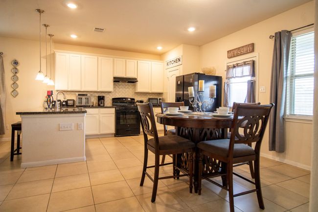 7735 Nevaeh Crest Path, House other with 3 bedrooms, 2 bathrooms and 2 parking in Houston TX | Image 20