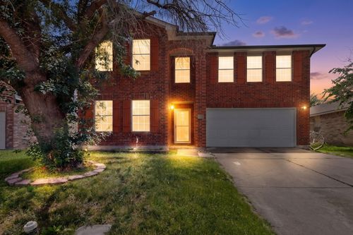 2216 Chestnut Dr, Little Elm, TX, 75068-5674 | Card Image