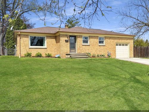 1520 S Ridge Road, GREEN BAY, WI, 54304 | Card Image