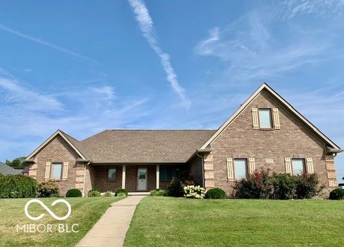 3555 Saint Andrews Pl, Seymour, IN, 47274-3294 | Card Image