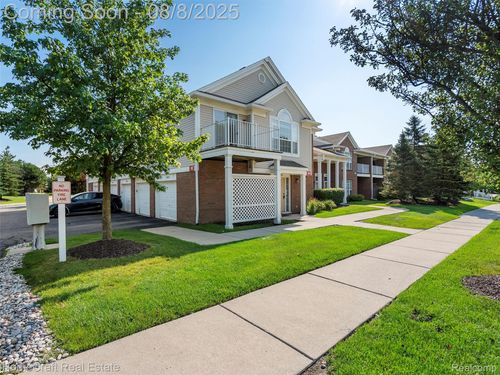 120-16880 Dover Dr, Northville, MI, 48168-6502 | Card Image