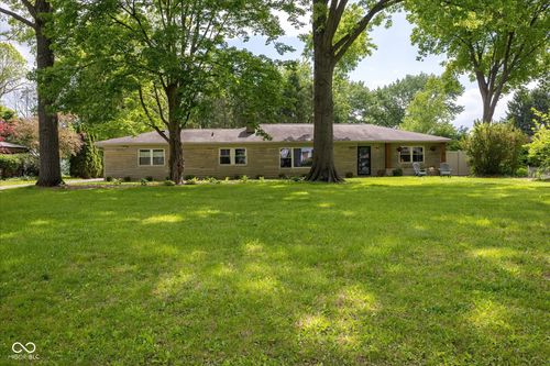 8627 N Pennsylvania St, Indianapolis, IN, 46240-1509 | Card Image