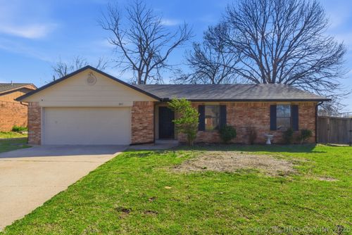 8217 Date Ave, Broken Arrow, OK, 74011-7034 | Card Image