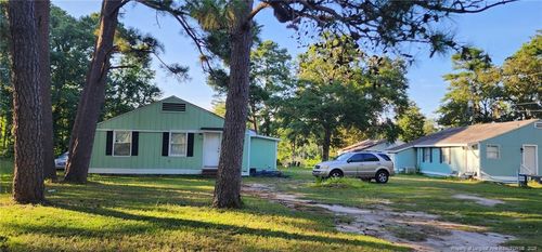 1600 Easterling Dr, Spring Lake, NC, 28390-2302 | Card Image