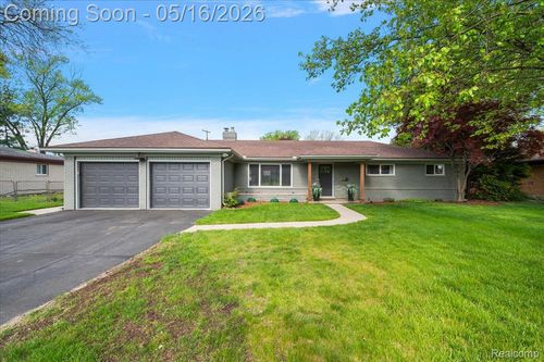 45503 Klingkammer St, Utica, MI, 48317-5774 | Card Image
