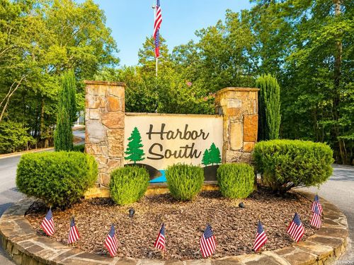 11 Southridge Dr, Mount Ida, AR, 71957-8802 | Card Image