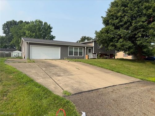 5364 Pisces St Sw, Canton, OH, 44706-2053 | Card Image