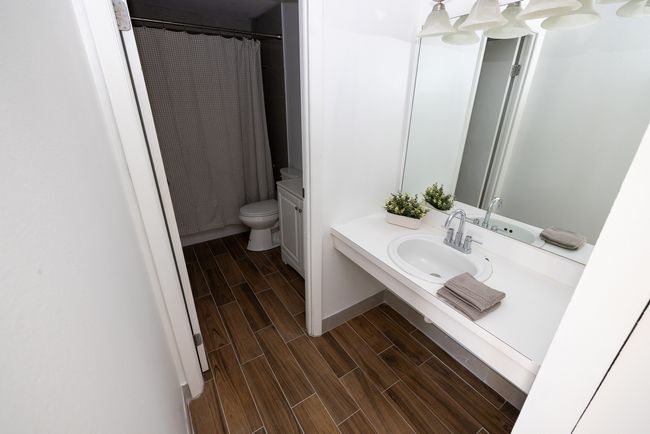 APT-3L - 1833 Four Lakes Ave, Condo with 2 bedrooms, 1 bathrooms and 1 parking in Lisle IL | Image 12