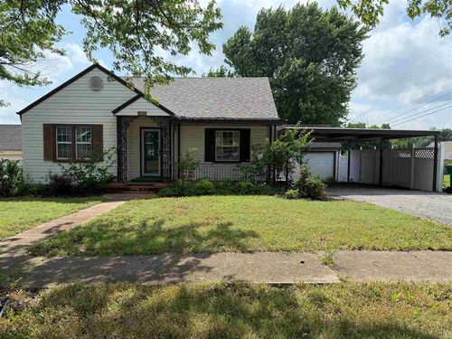 303 S 11th St, PERRY, OK, 73077-7208 | Card Image
