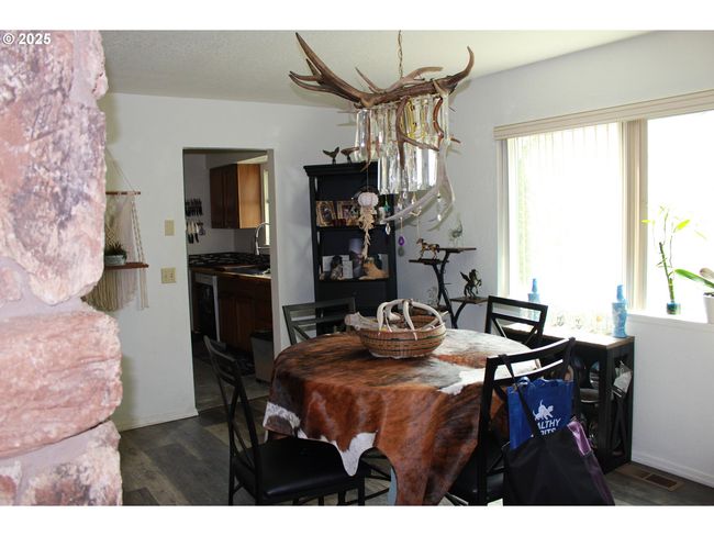 1783 View St, House attached with 3 bedrooms, 2 bathrooms and 2 parking in Myrtle Point OR | Image 17