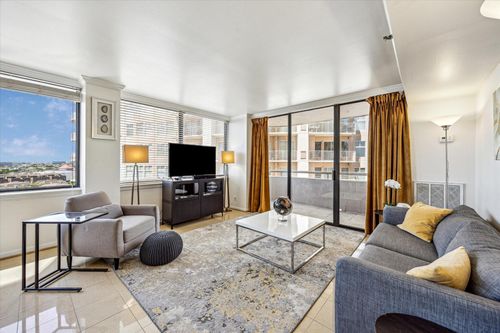 apt-1010-3525 Sage Rd, Houston, TX, 77056-7073 | Card Image